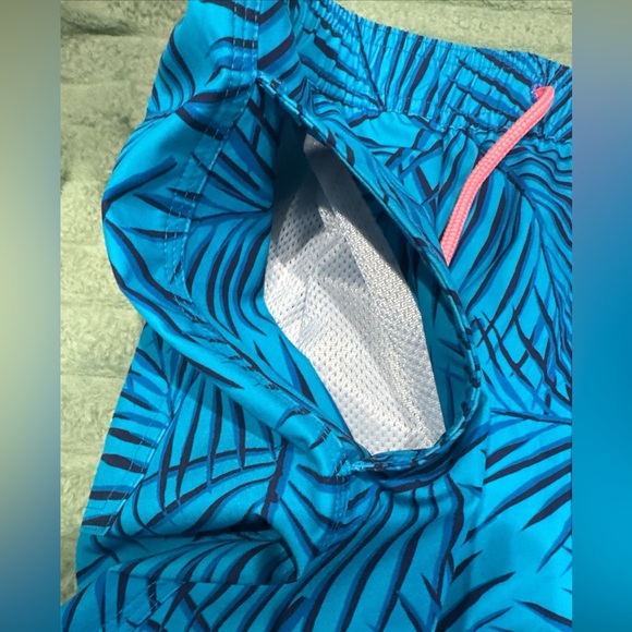 Vineyard Vines men's bathing suit / Swim trunks - Picture 11 of 13